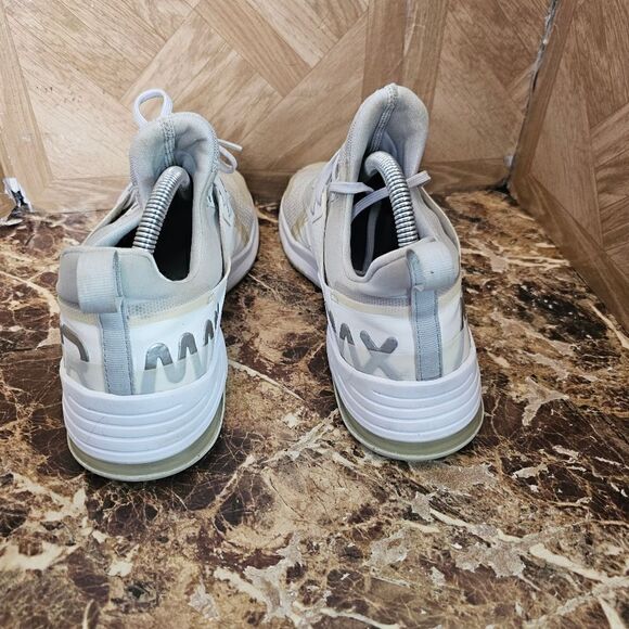 Nike women's Air Max Bella white running training shoes size 9.5.  564 - Picture 3 of 11